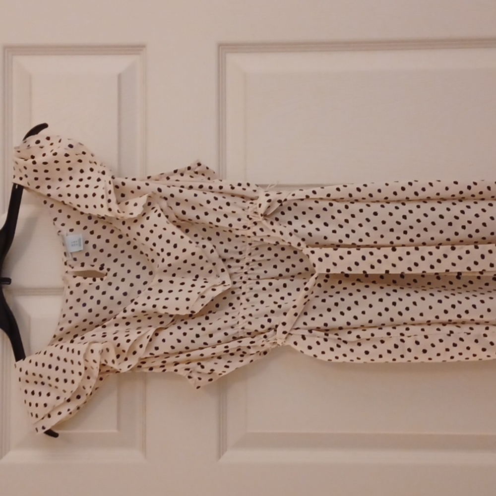 Motherhood maternity size large top cream with black spot tie ruffled neckline